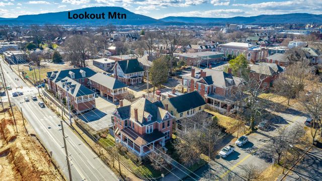 930 Oak Street, Chattanooga, TN 37403