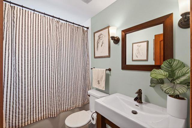 2829 Hampshire Avenue S, Saint Louis Park, MN 55426