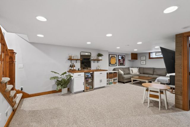 2829 Hampshire Avenue S, Saint Louis Park, MN 55426