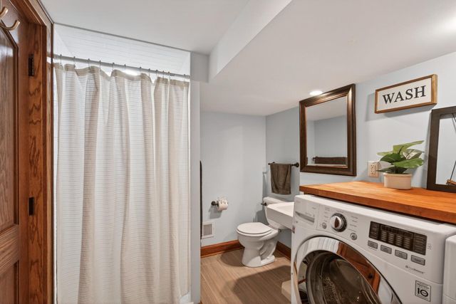 2829 Hampshire Avenue S, Saint Louis Park, MN 55426