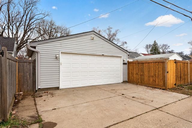 2829 Hampshire Avenue S, Saint Louis Park, MN 55426