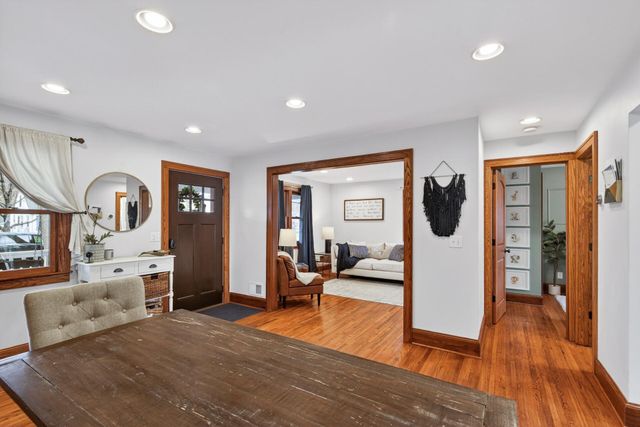 2829 Hampshire Avenue S, Saint Louis Park, MN 55426