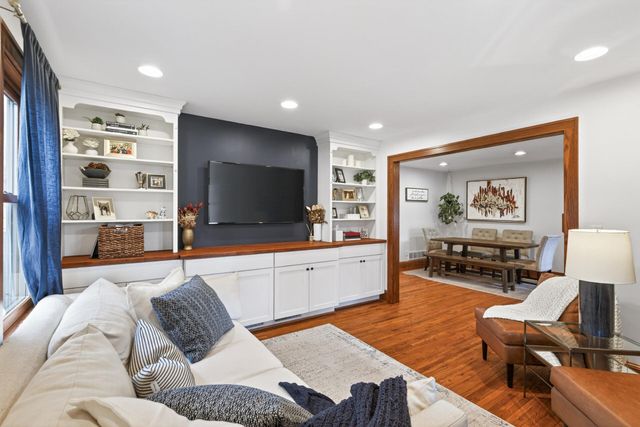 2829 Hampshire Avenue S, Saint Louis Park, MN 55426