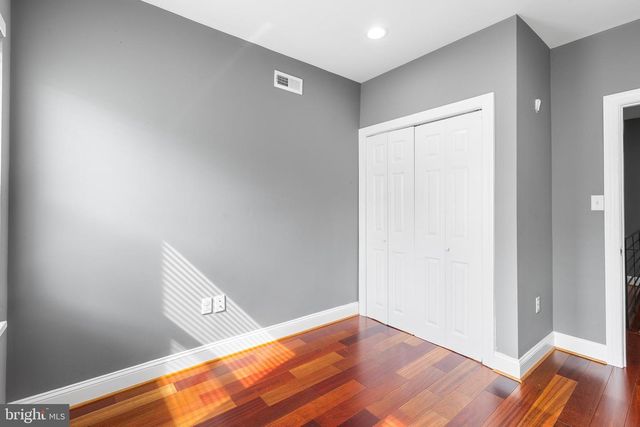 2422 S JUNIPER ST, Philadelphia, PA 19148