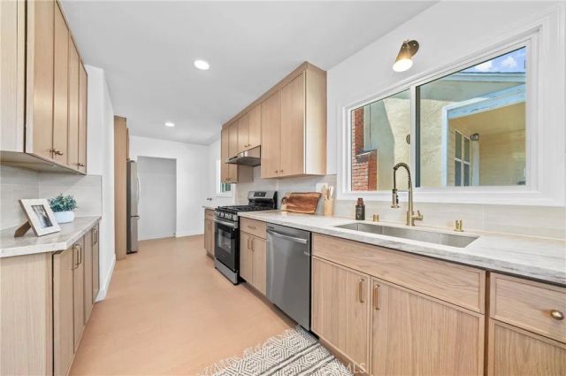 2437 Westmont, Alhambra, CA 91803
