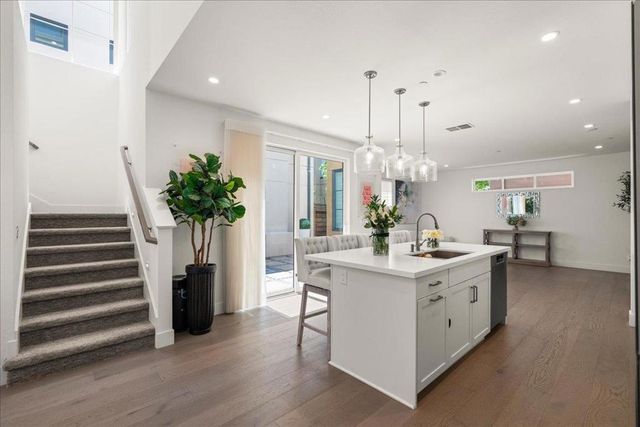 15040 Briggs Court, Los Gatos, CA 95032