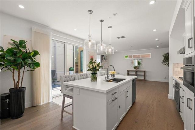 15040 Briggs Court, Los Gatos, CA 95032