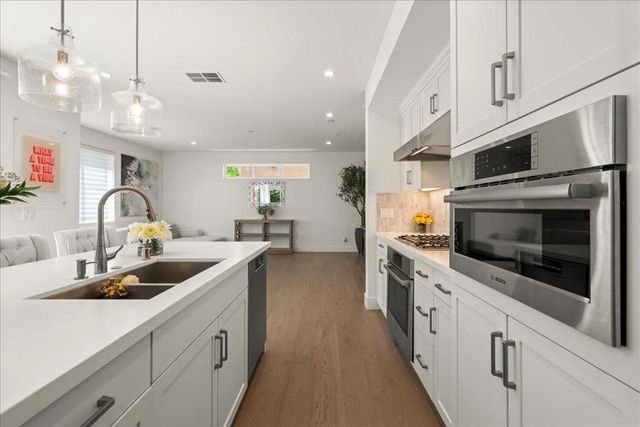 15040 Briggs Court, Los Gatos, CA 95032