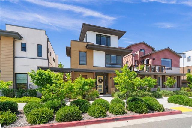 15040 Briggs Court, Los Gatos, CA 95032