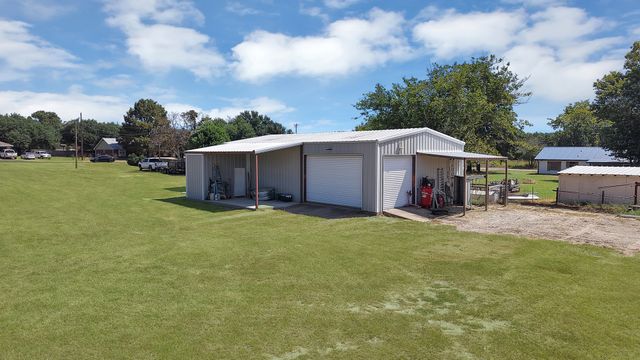141 County Road 2211, Mineola, TX 75773