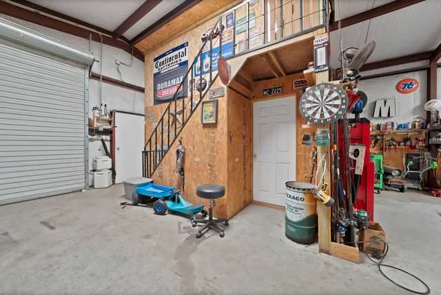 141 County Road 2211, Mineola, TX 75773