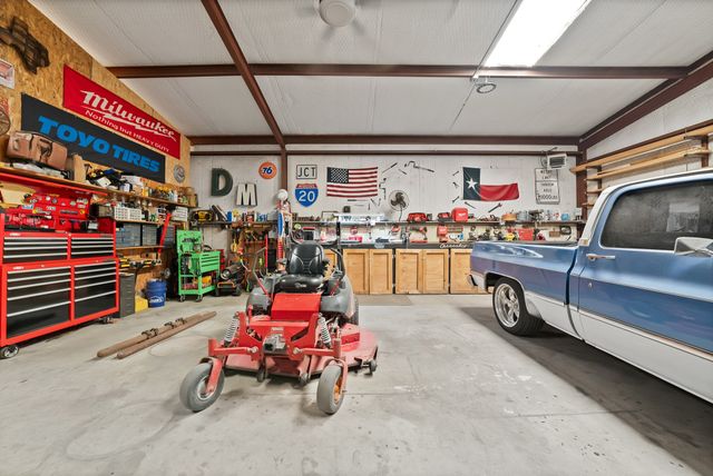 141 County Road 2211, Mineola, TX 75773