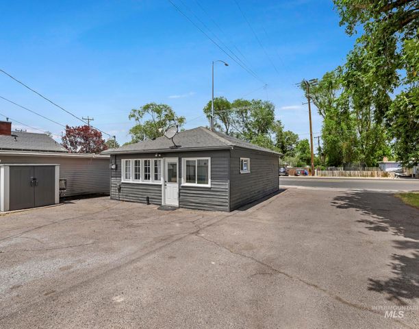 830 Filer Ave, Twin Falls, ID 83301