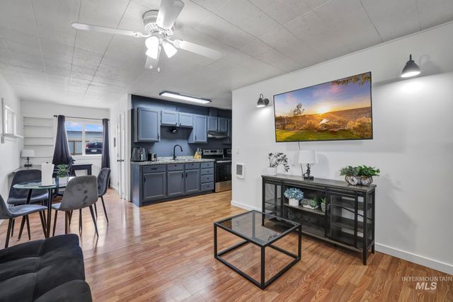 830 Filer Ave, Twin Falls, ID 83301