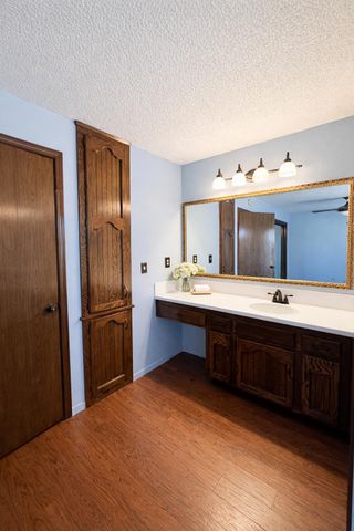 2020 E Four Creeks Avenue, Visalia, CA 93292