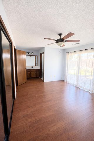 2020 E Four Creeks Avenue, Visalia, CA 93292