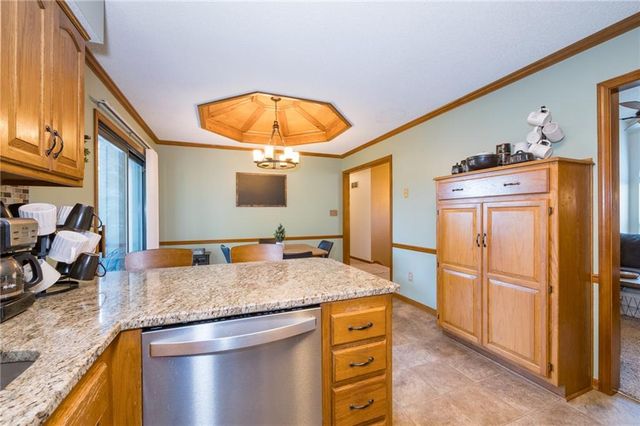 1306 HUNTINGTON Circle, Greenwood, MO 64034