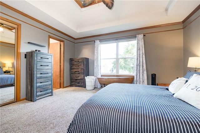 1306 HUNTINGTON Circle, Greenwood, MO 64034