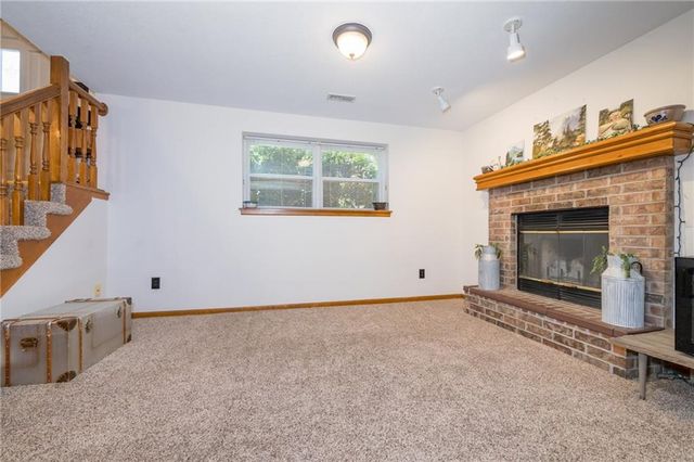 1306 HUNTINGTON Circle, Greenwood, MO 64034