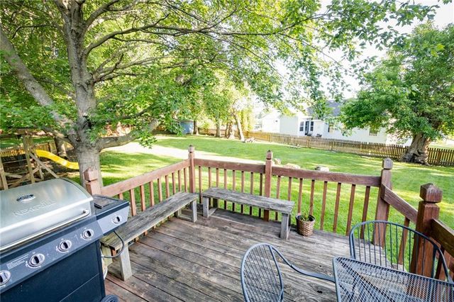 1306 HUNTINGTON Circle, Greenwood, MO 64034
