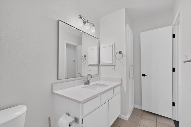 2039 Mallard Drive, Lewisville, TX 75077