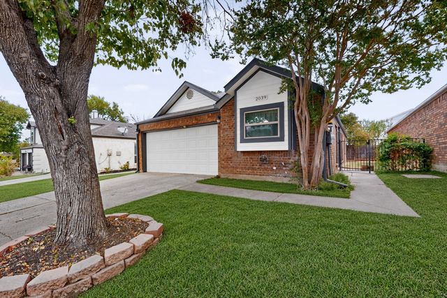 2039 Mallard Drive, Lewisville, TX 75077
