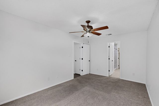 2039 Mallard Drive, Lewisville, TX 75077