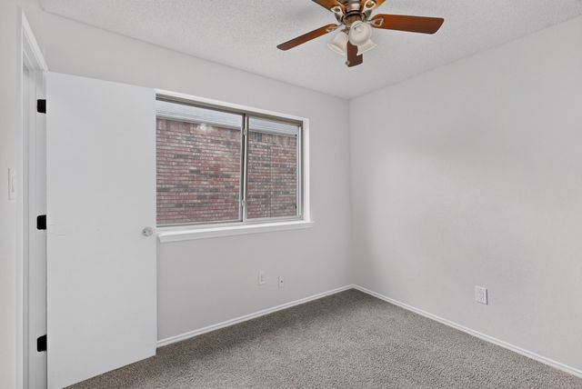 2039 Mallard Drive, Lewisville, TX 75077