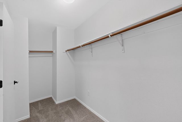 2039 Mallard Drive, Lewisville, TX 75077