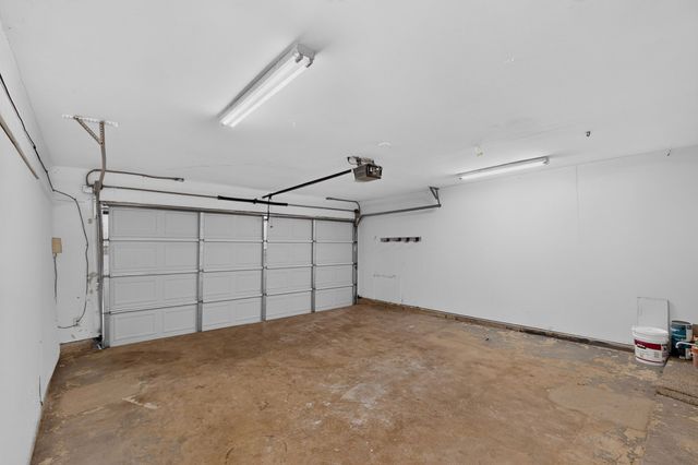 2039 Mallard Drive, Lewisville, TX 75077