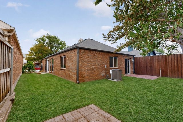 2039 Mallard Drive, Lewisville, TX 75077