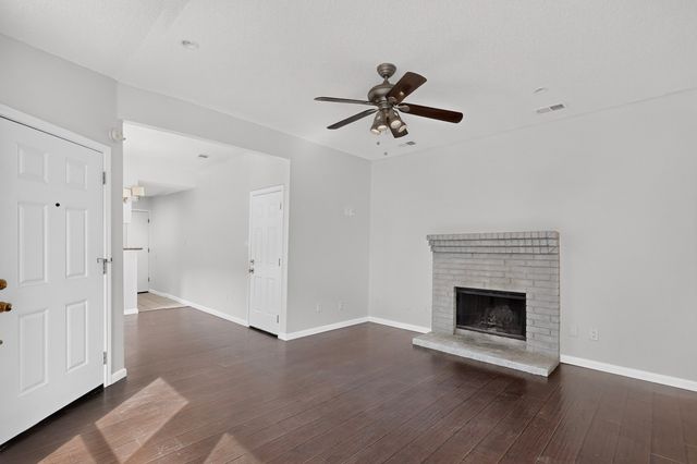 2039 Mallard Drive, Lewisville, TX 75077