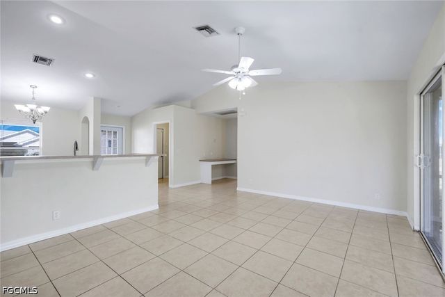 2010 NE 13th PL, Cape Coral, FL 33909