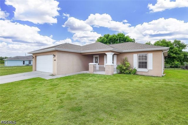 2010 NE 13th PL, Cape Coral, FL 33909
