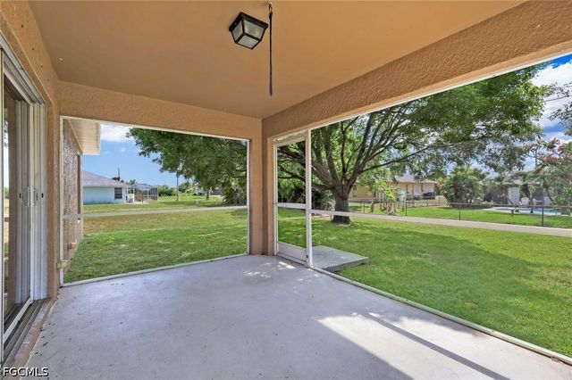 2010 NE 13th PL, Cape Coral, FL 33909