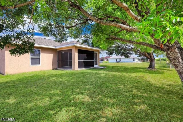 2010 NE 13th PL, Cape Coral, FL 33909