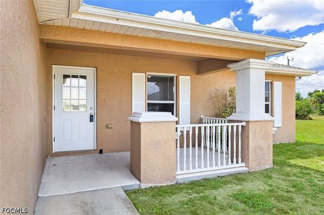 2010 NE 13th PL, Cape Coral, FL 33909