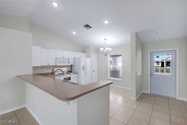 2010 NE 13th PL, Cape Coral, FL 33909