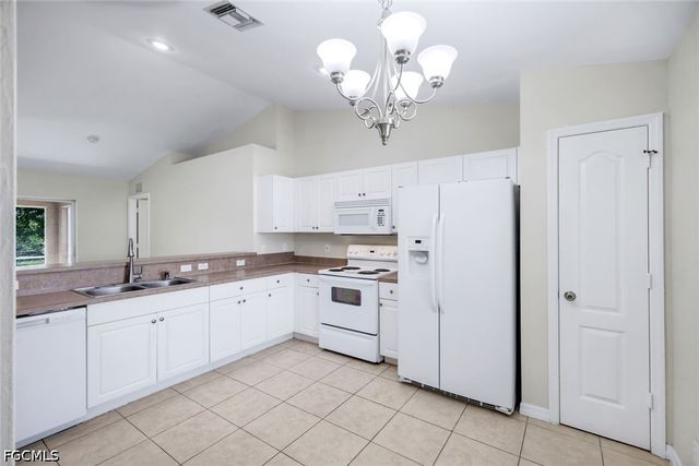 2010 NE 13th PL, Cape Coral, FL 33909