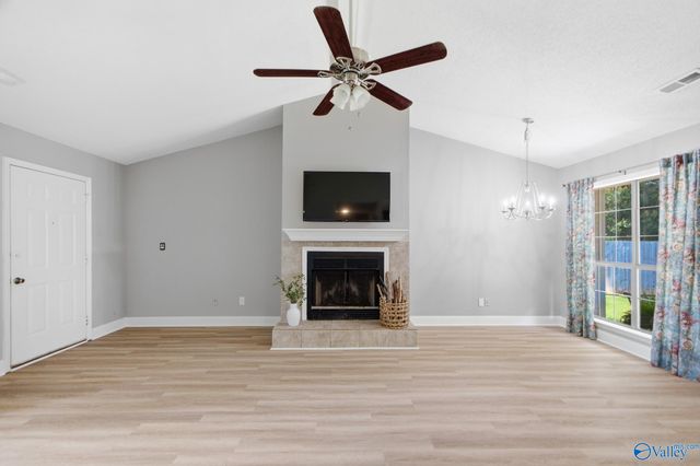 723 Wynsom Drive SE, Huntsville, AL 35803