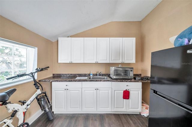 1318 E LOUISE AVENUE, Tampa, FL 33603