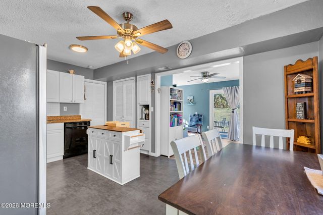 22 Longboat Avenue, Barnegat, NJ 08005