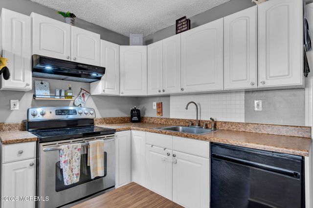 22 Longboat Avenue, Barnegat, NJ 08005