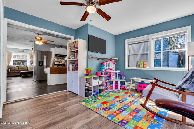 22 Longboat Avenue, Barnegat, NJ 08005