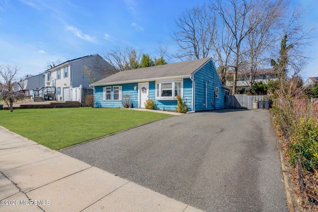 22 Longboat Avenue, Barnegat, NJ 08005