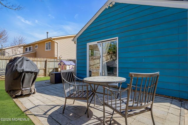 22 Longboat Avenue, Barnegat, NJ 08005