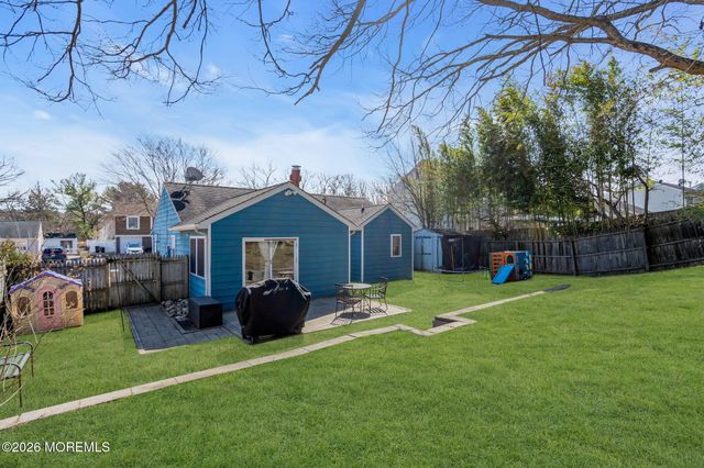 22 Longboat Avenue, Barnegat, NJ 08005