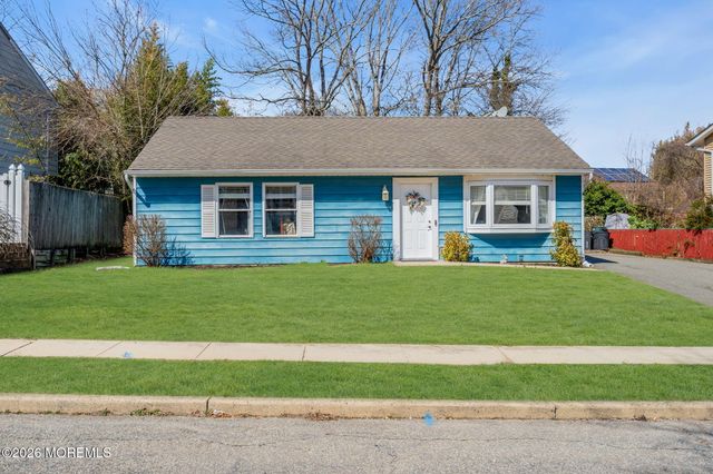 22 Longboat Avenue, Barnegat, NJ 08005