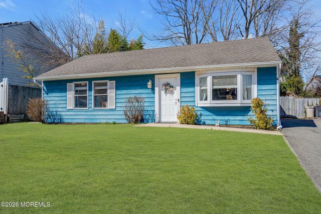 22 Longboat Avenue, Barnegat, NJ 08005