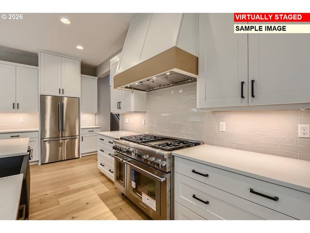 7995 Sw 82ND Ave, Portland, OR 97223
